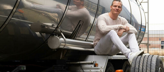 Tim op kanteltrailer
